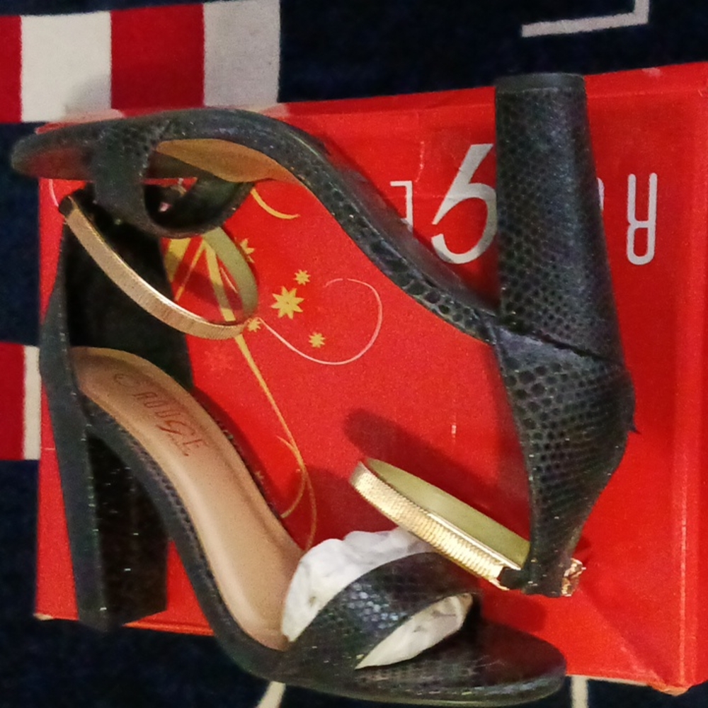 High heels - Picture 2 of 5